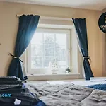 Exclusive Deals L Free Parking I Short Term L Sleeps Up To 6 L 3 Bed & 2 Bath I One Castle Short-lets And Serviced Daire Harrogate