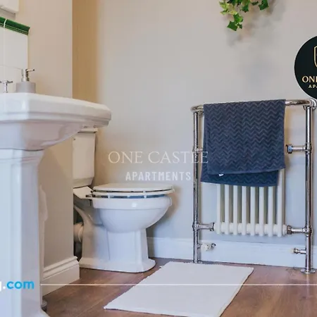 Exclusive Deals L Free Parking I Short Term L Sleeps Up To 6 L 3 Bed & 2 Bath I One Castle Short-lets And Serviced