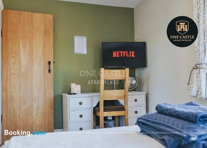 Exclusive Deals L Last-minute Specials L Free Parking I Short Term L Garden I Sleeps Up To 6 L 3 Bed & 2 Bath I One Castle Short-lets And Serviced Apartment *