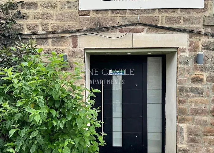 Exclusive Deals L Last-minute Specials L Free Parking I Short Term L Garden I Sleeps Up To 6 L 3 Bed & 2 Bath I One Castle Short-lets And Serviced Harrogate