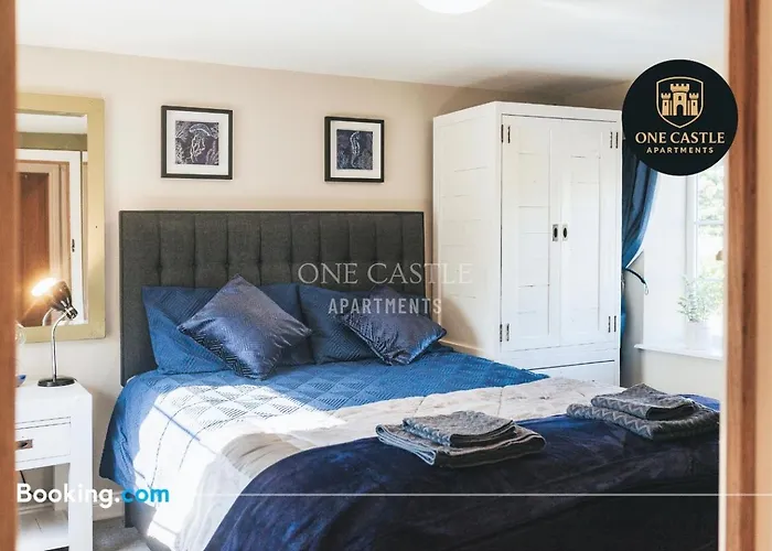Apartment Exclusive Deals L Last-minute Specials L Free Parking I Short Term L Garden I Sleeps Up To 6 L 3 Bed & 2 Bath I One Castle Short-lets And Serviced *