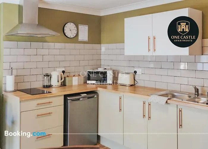 Exclusive Deals L Last-minute Specials L Free Parking I Short Term L Garden I Sleeps Up To 6 L 3 Bed & 2 Bath I One Castle Short-lets And Serviced * Harrogate