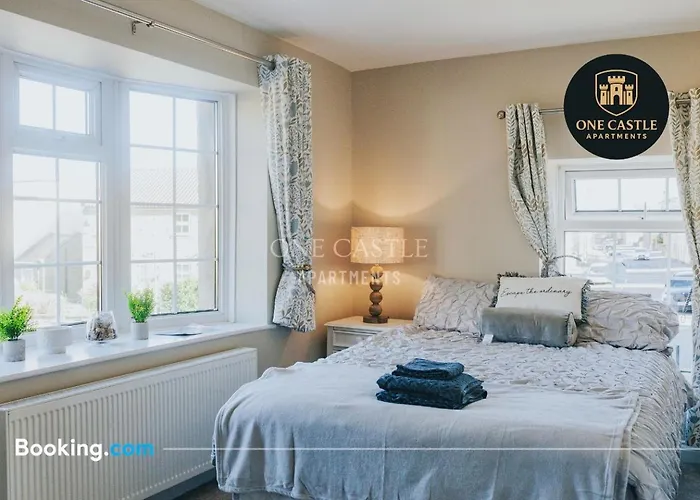 Exclusive Deals L Last-minute Specials L Free Parking I Short Term L Garden I Sleeps Up To 6 L 3 Bed & 2 Bath I One Castle Short-lets And Serviced Apartment Harrogate