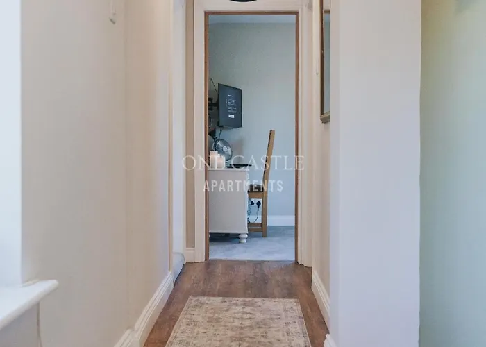 Exclusive Deals L Last-minute Specials L Free Parking I Short Term L Garden I Sleeps Up To 6 L 3 Bed & 2 Bath I One Castle Short-lets And Serviced * Harrogate