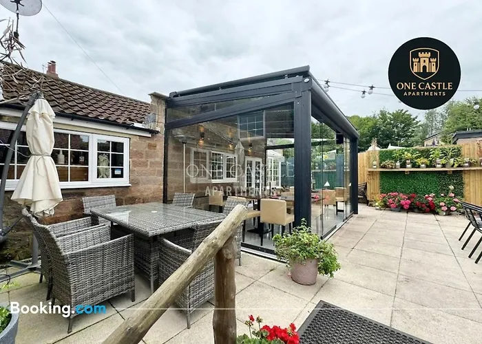 Exclusive Deals L Last-minute Specials L Free Parking I Short Term L Garden I Sleeps Up To 6 L 3 Bed & 2 Bath I One Castle Short-lets And Serviced Apartment