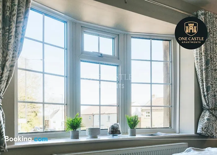 Exclusive Deals L Last-minute Specials L Free Parking I Short Term L Garden I Sleeps Up To 6 L 3 Bed & 2 Bath I One Castle Short-lets And Serviced Harrogate