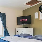 Exclusive Deals L Free Parking I Short Term L Sleeps Up To 6 L 3 Bed & 2 Bath I One Castle Short-lets And Serviced Appartement