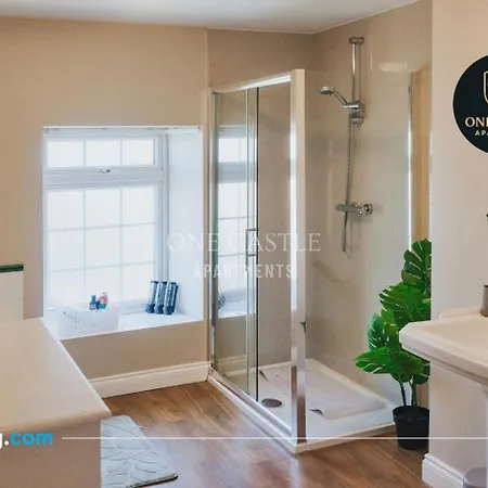 Exclusive Deals L Last-minute Specials L Free Parking I Short Term L Garden I Sleeps Up To 6 L 3 Bed & 2 Bath I One Castle Short-lets And Serviced *